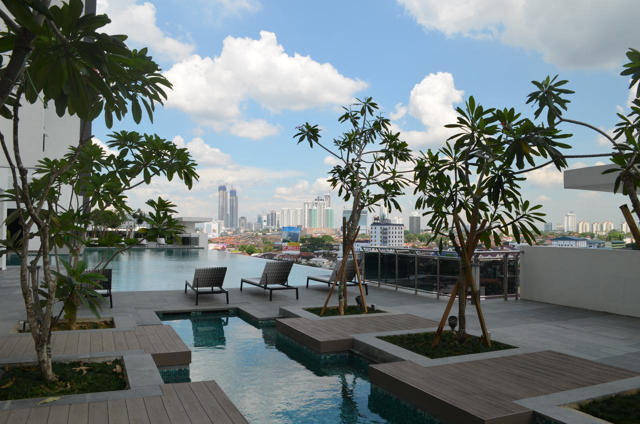 1 Tebrau Suites By Subhome Johor Bahru Exterior foto
