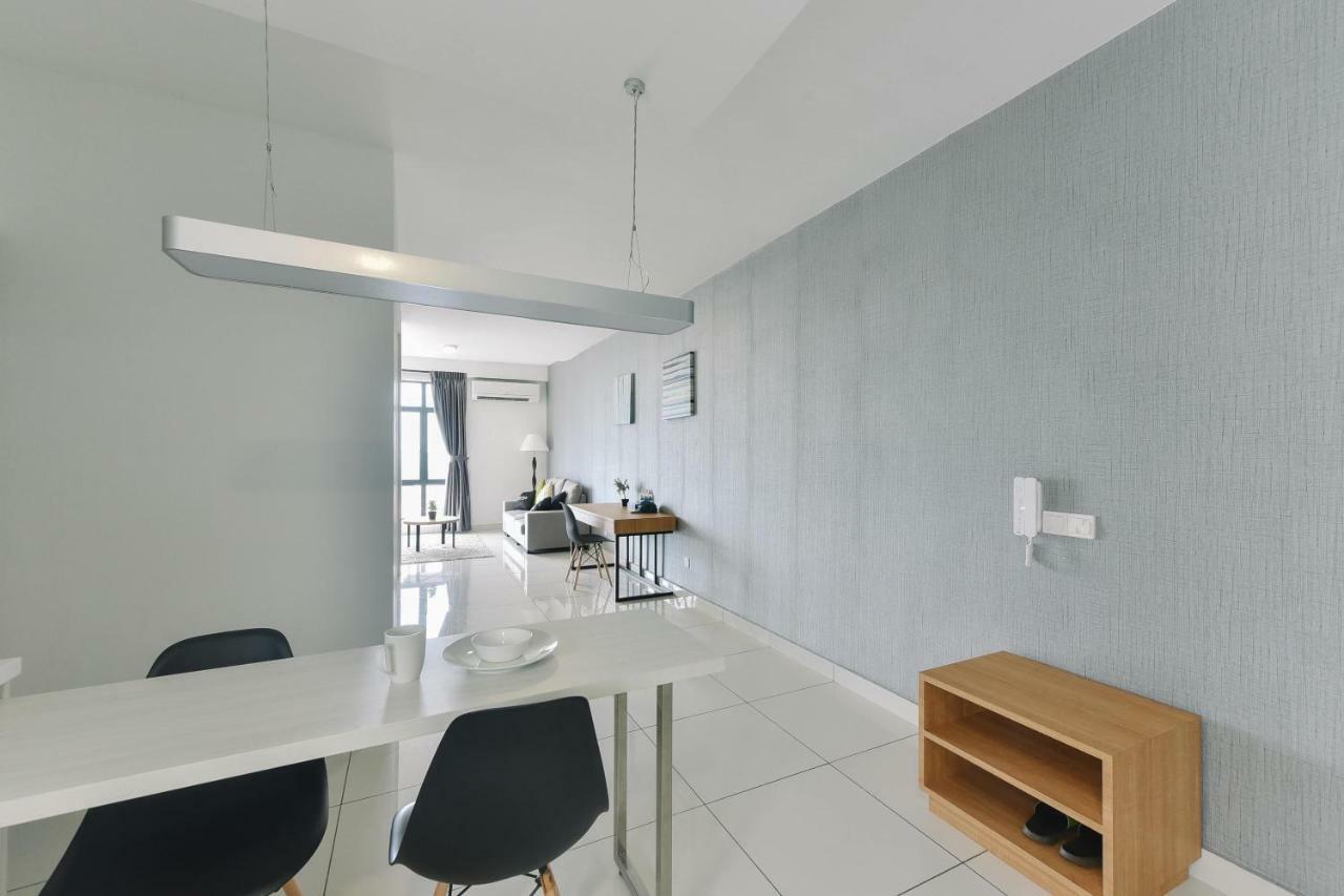 1 Tebrau Suites By Subhome Johor Bahru Exterior foto