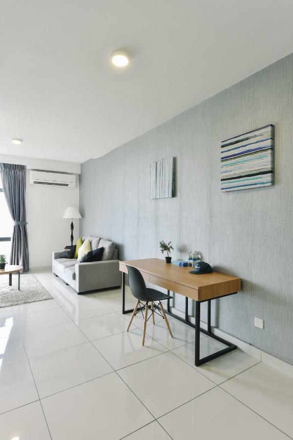 1 Tebrau Suites By Subhome Johor Bahru Exterior foto