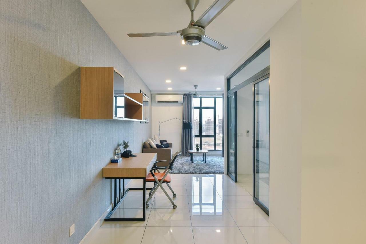 1 Tebrau Suites By Subhome Johor Bahru Exterior foto